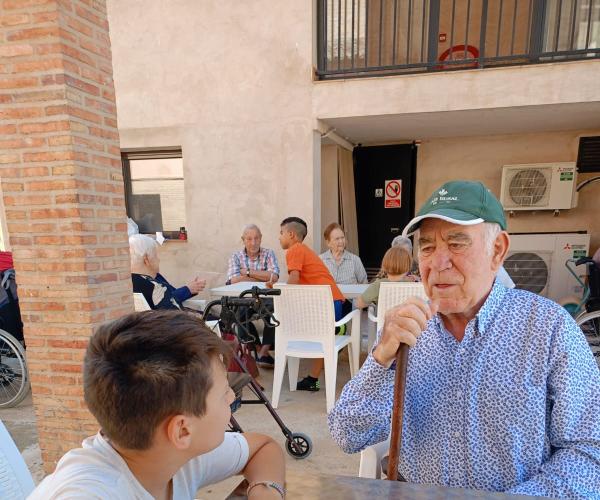 ENCUENTRO INTERGENARACIONAL EN LA CASA FAMILIAR DE GEA DE ALBARRACÍN